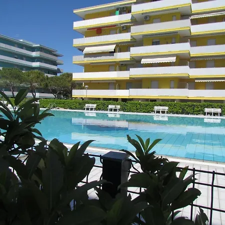 Cozy With Pool Access * Bibione