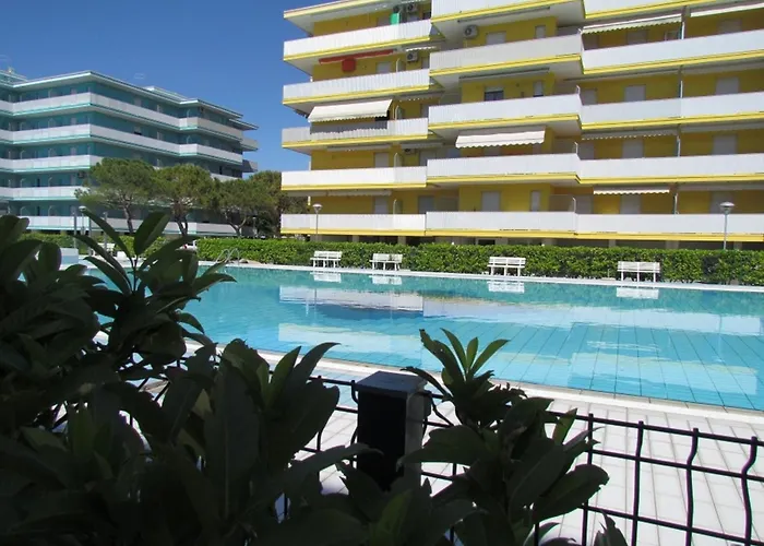 Cozy With Pool Access * Bibione